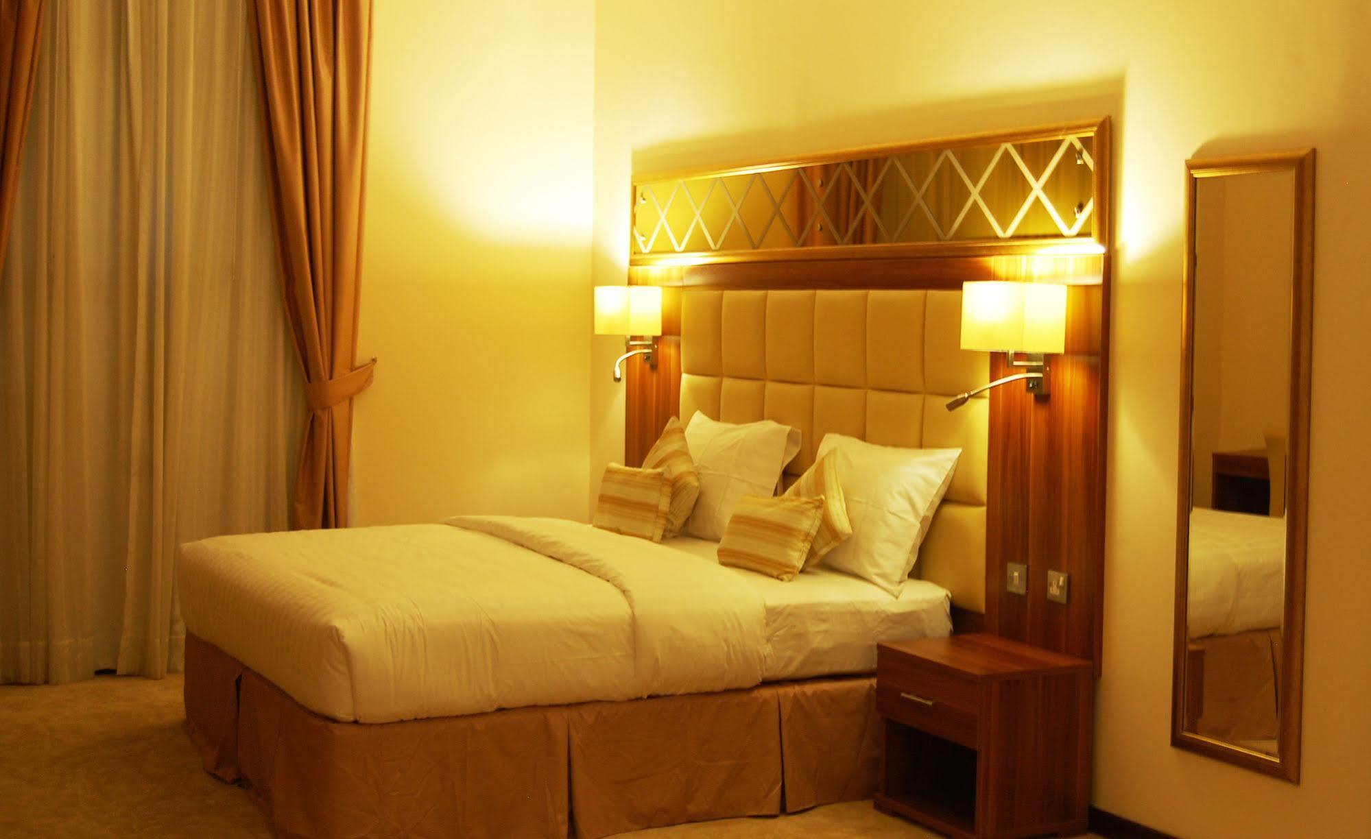 Golden Ocean Hotel Doha Exterior foto
